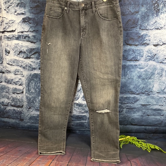 Universal Thread | Jeans | Universal Thread Jeans Distressed High Rise ...